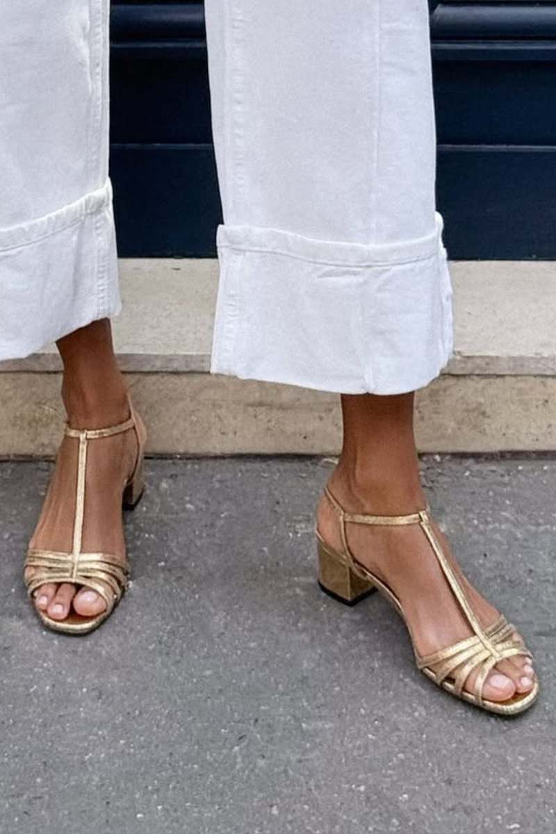 ALEGRE | GOLDEN SANDALS: EVERYDAY ELEGANCE