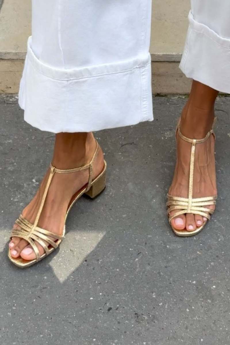 ALEGRE | GOLDEN SANDALS: EVERYDAY ELEGANCE